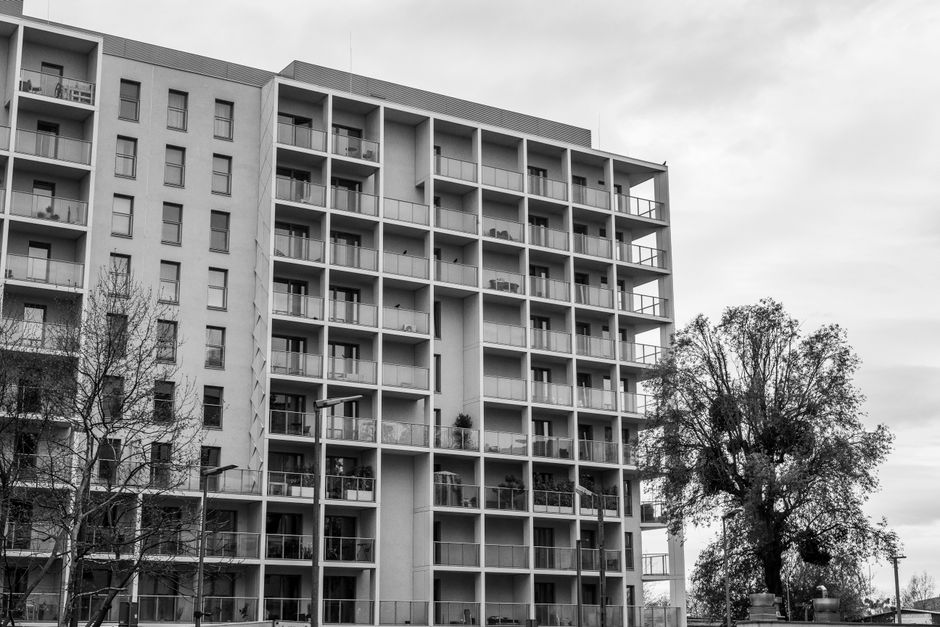 combien-coute-reellement-amenagement-securisation-du-logement-en-2026-budget-et-devis